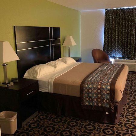 Travelodge By Wyndham Torrington Buitenkant foto