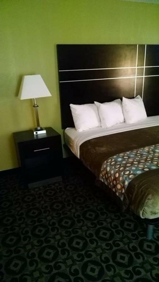 Travelodge By Wyndham Torrington Buitenkant foto