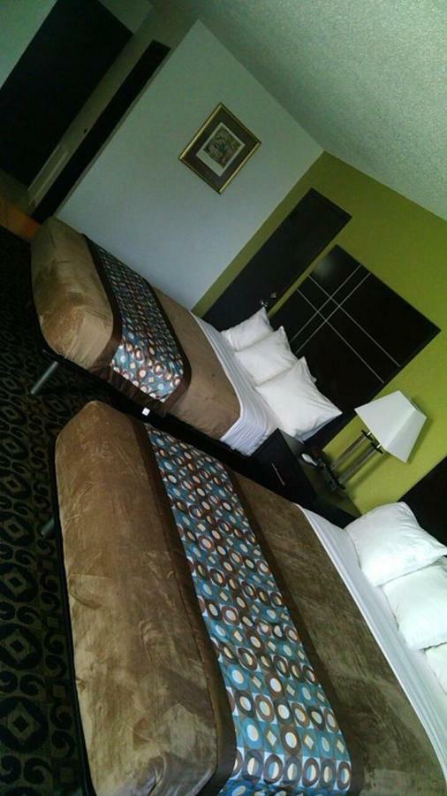 Travelodge By Wyndham Torrington Buitenkant foto